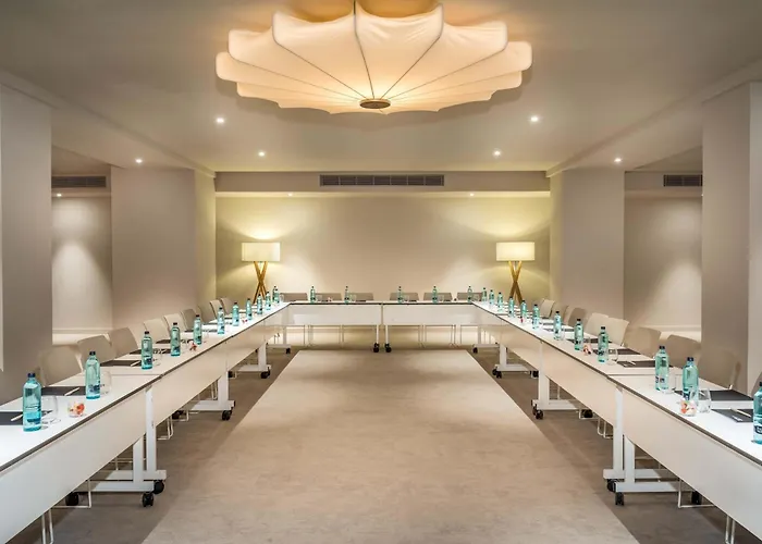 Hotel Barcelo Nervion 4*