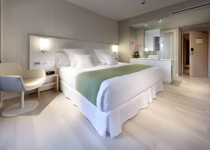 Отель Barcelo Nervion